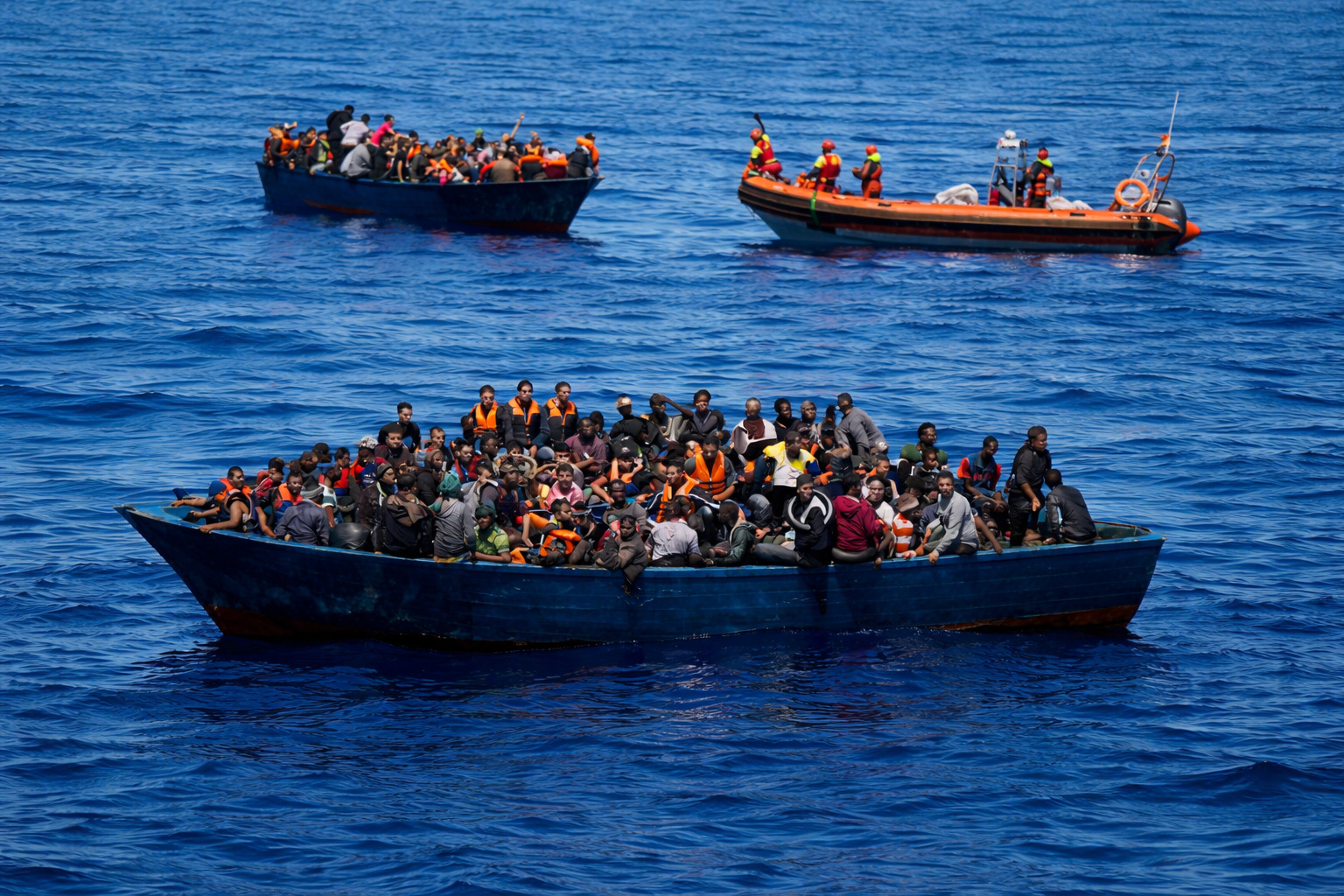 Pagano prima di tutto i migranti.