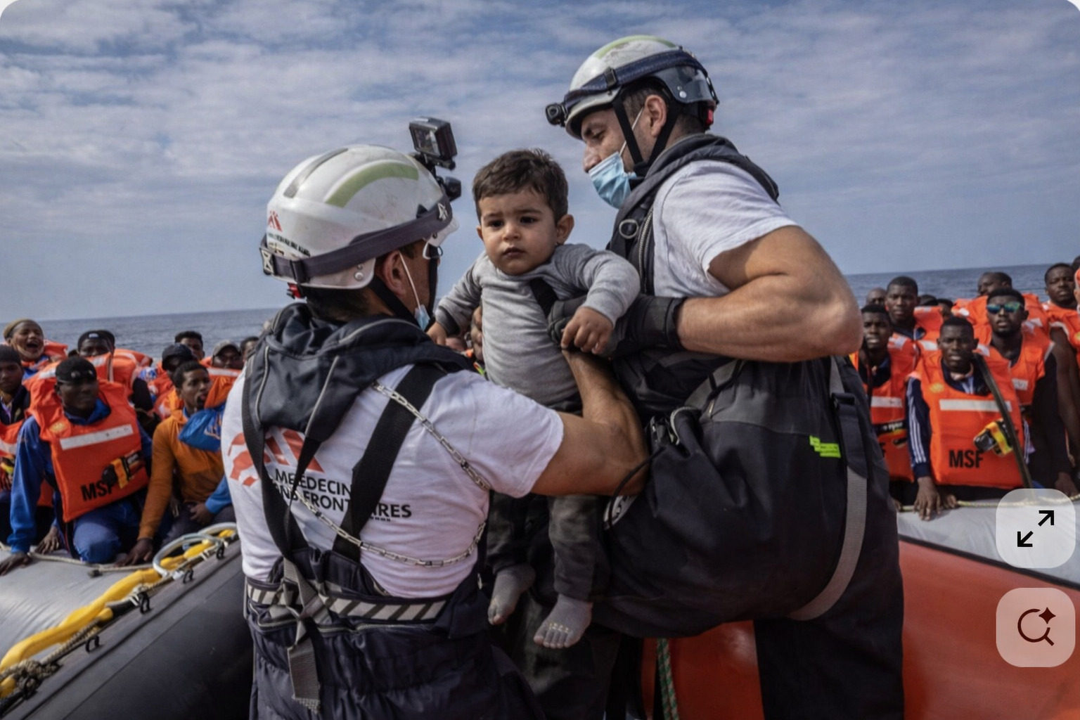 Pagano prima di tutto i migranti.